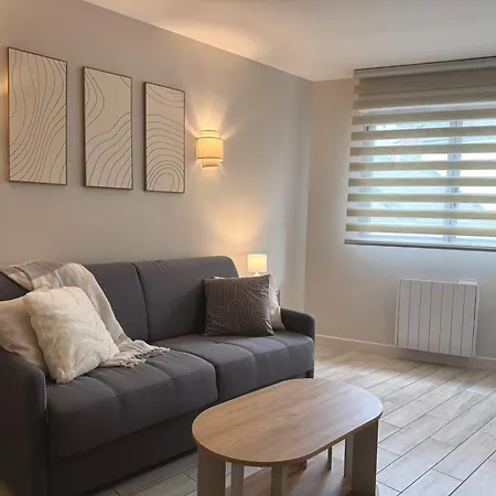 Grand Au Coeur De I La Place De Morny Et La Gare Sont A 5 Min A Pied Apartment