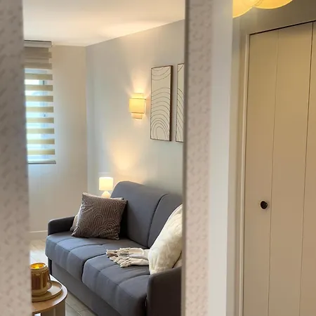 Apartment Grand Au Coeur De I La Place De Morny Et La Gare Sont A 5 Min A Pied *