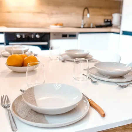 Grand Au Coeur De I La Place De Morny Et La Gare Sont A 5 Min A Pied