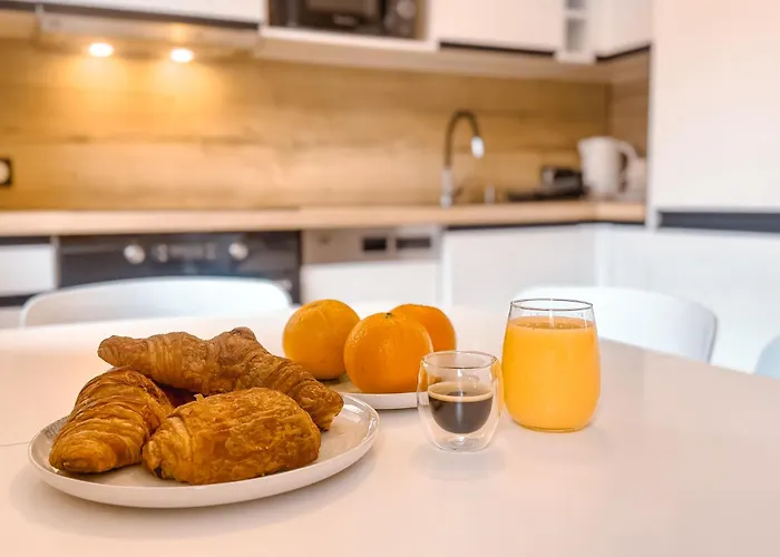 Grand Au Coeur De I La Place De Morny Et La Gare Sont A 5 Min A Pied 아파트 *