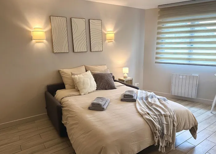 Grand Au Coeur De I La Place De Morny Et La Gare Sont A 5 Min A Pied 도빌